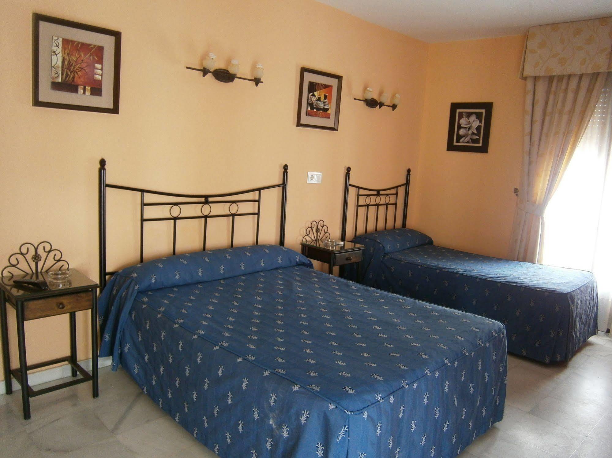 Hostal Almanzor Kordoba Zewnętrze zdjęcie