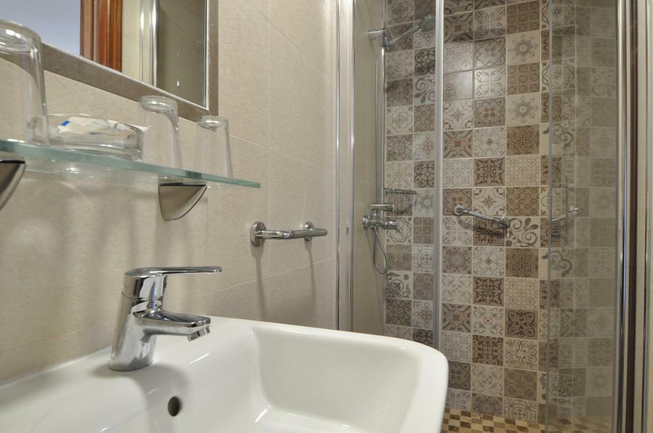 Hostal Almanzor Kordoba Zewnętrze zdjęcie